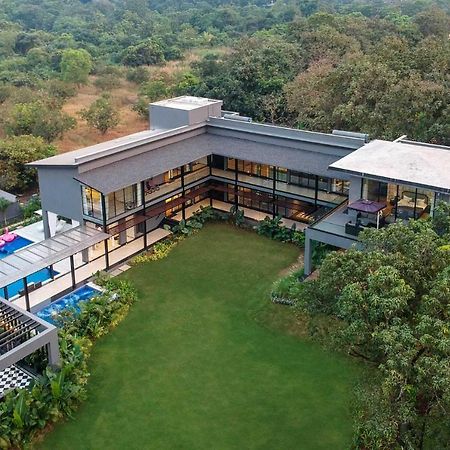 Stayvista At The Charcoal Villa Luxury Collection อลีบาก ภายนอก รูปภาพ