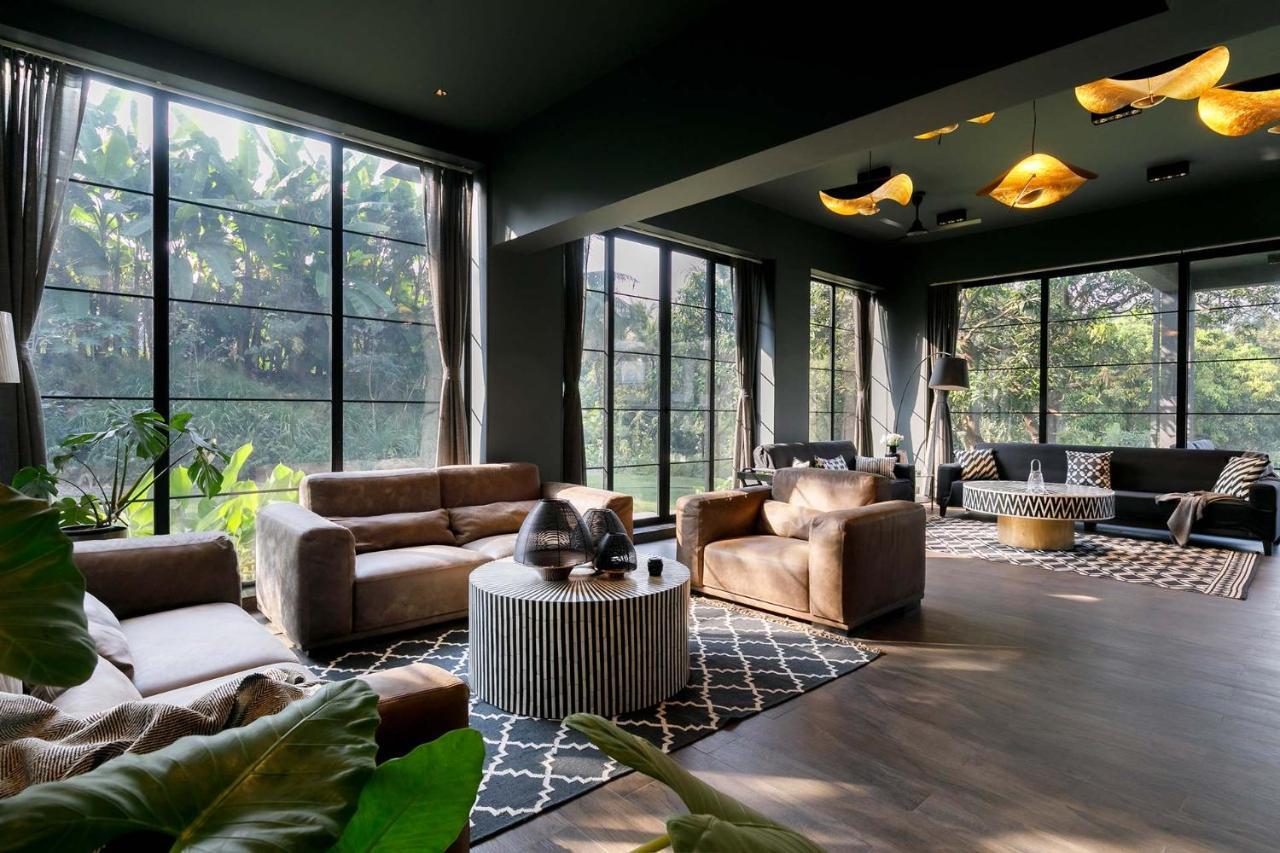 Stayvista At The Charcoal Villa Luxury Collection อลีบาก ภายนอก รูปภาพ