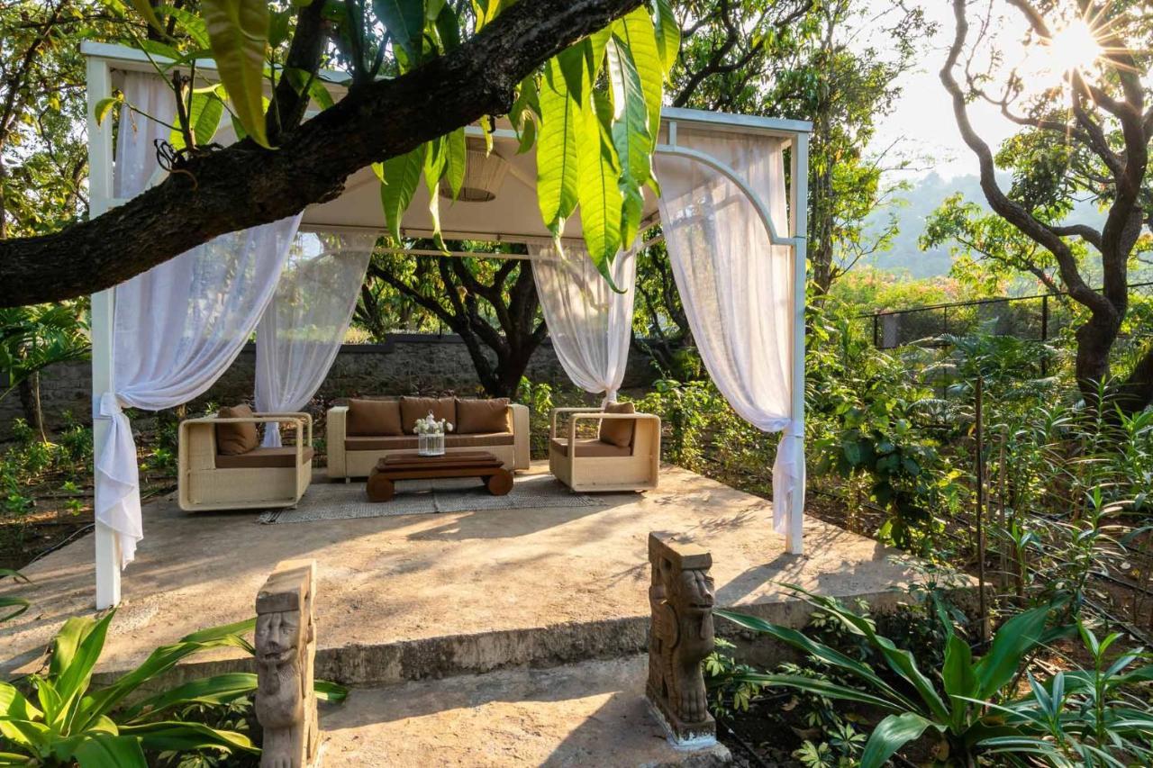 Stayvista At The Charcoal Villa Luxury Collection อลีบาก ภายนอก รูปภาพ