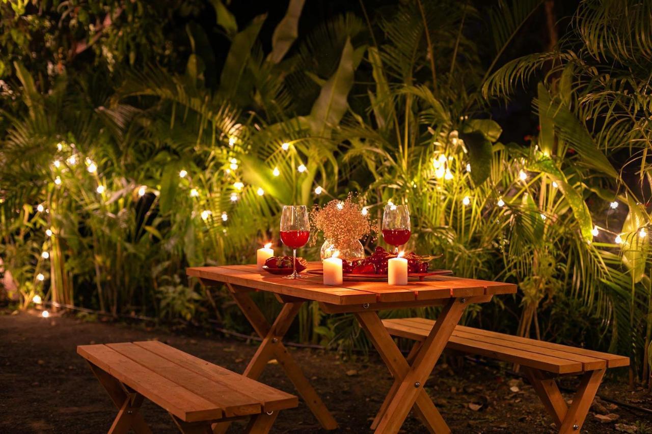 Stayvista At The Charcoal Villa Luxury Collection อลีบาก ภายนอก รูปภาพ