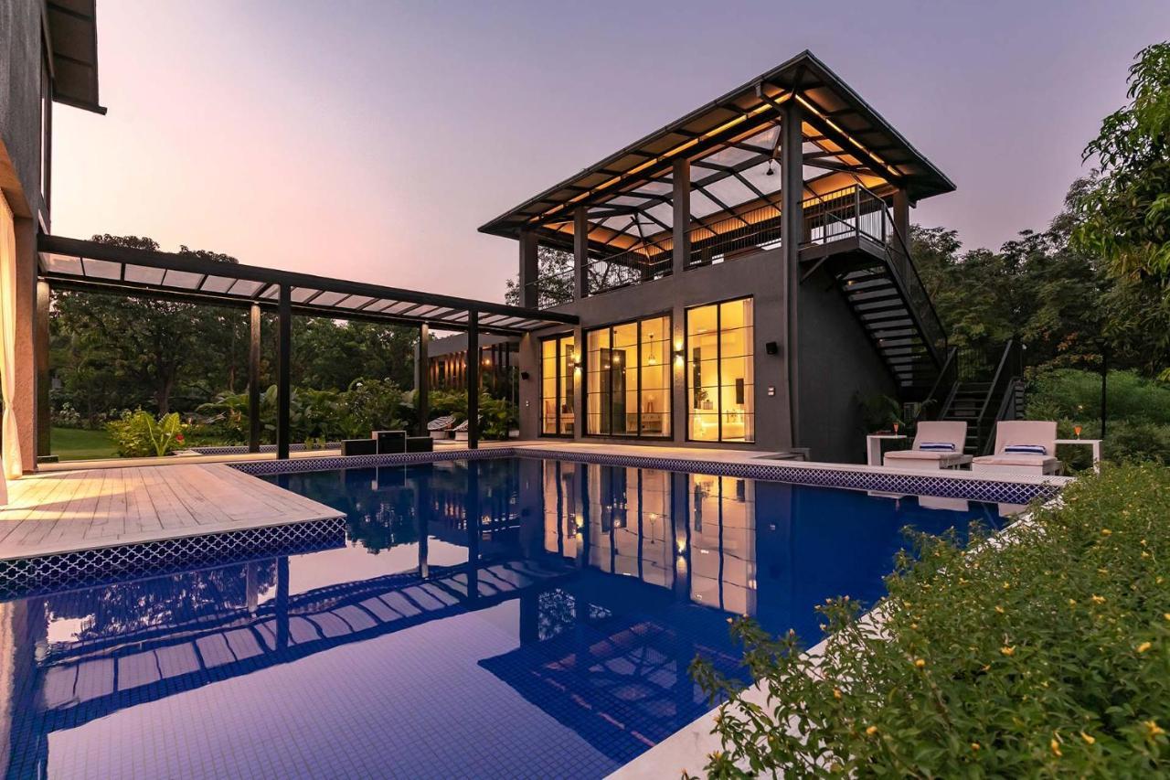 Stayvista At The Charcoal Villa Luxury Collection อลีบาก ภายนอก รูปภาพ