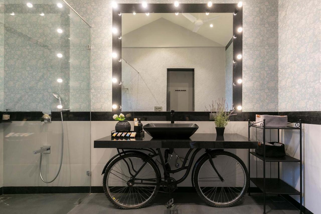 Stayvista At The Charcoal Villa Luxury Collection อลีบาก ภายนอก รูปภาพ