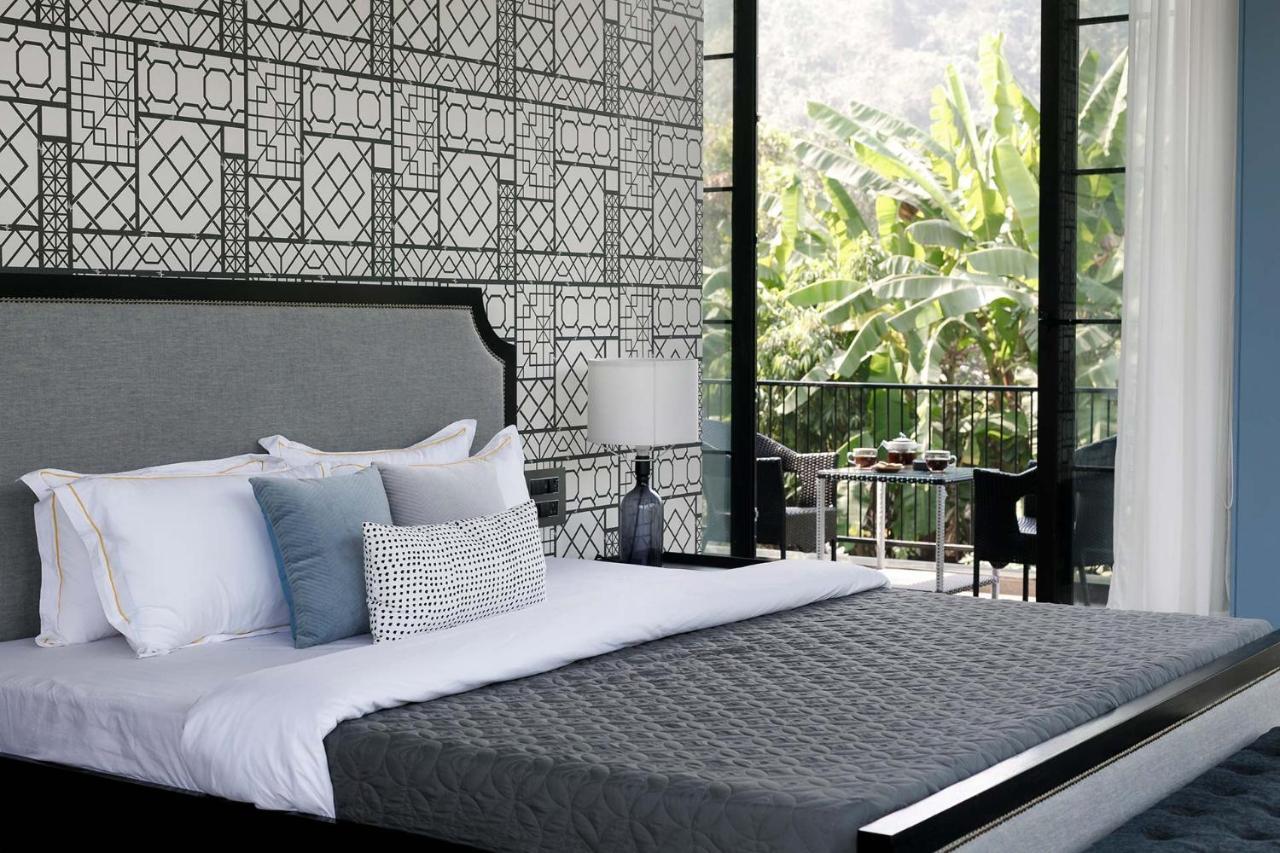 Stayvista At The Charcoal Villa Luxury Collection อลีบาก ภายนอก รูปภาพ