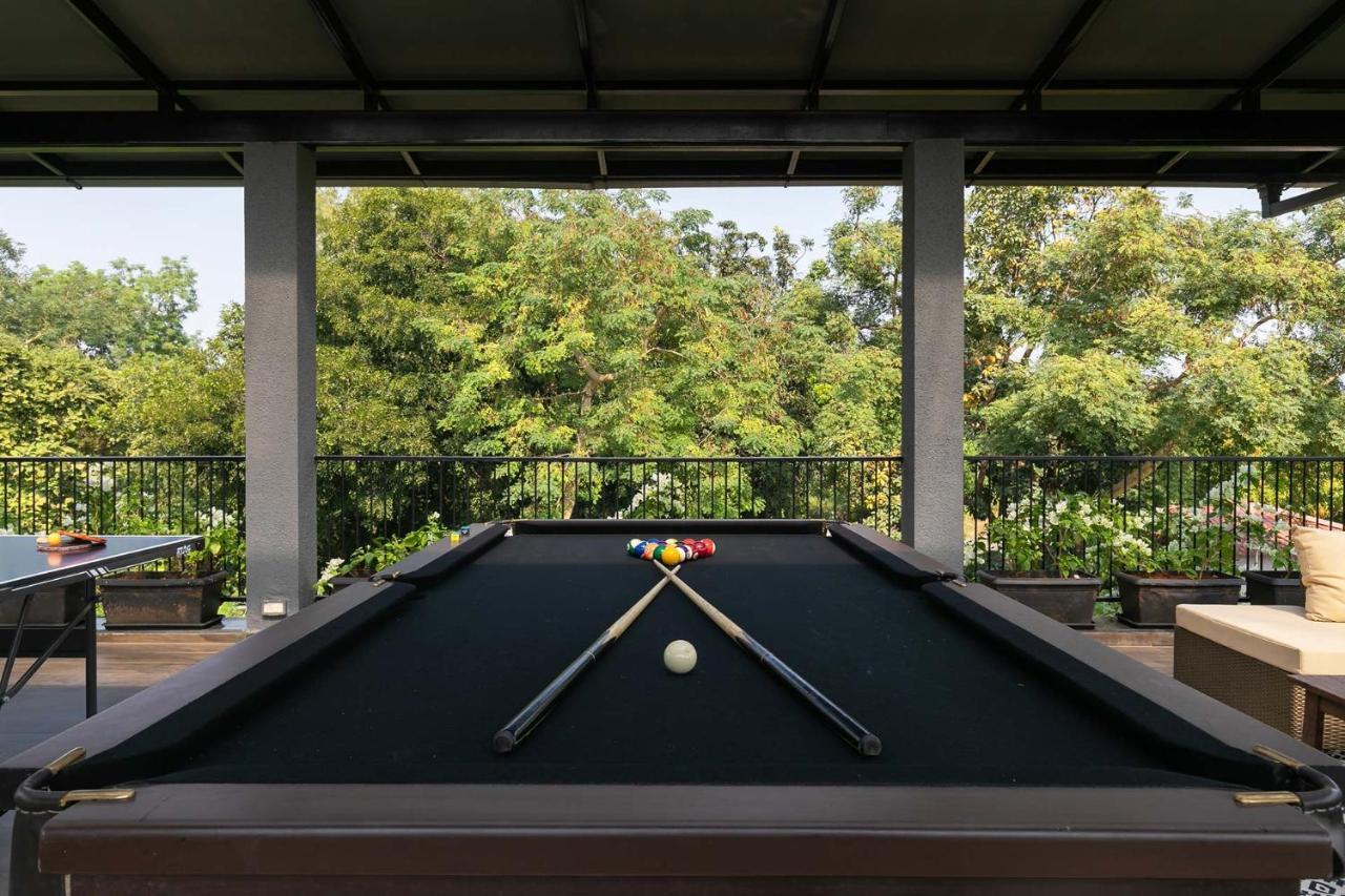 Stayvista At The Charcoal Villa Luxury Collection อลีบาก ภายนอก รูปภาพ