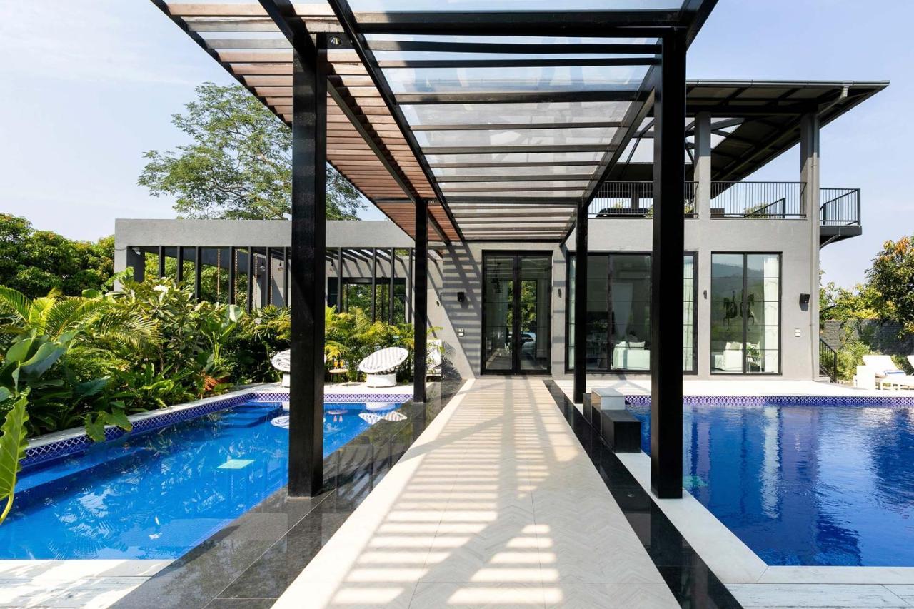Stayvista At The Charcoal Villa Luxury Collection อลีบาก ภายนอก รูปภาพ